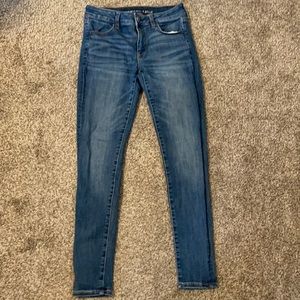 American Eagle next level stretch size 4